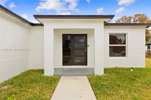 560 Sw Carter Ave Port Saint Lucie, FL 34983 - MLS#A11964358