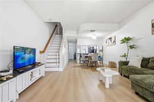 2 Simonton Cir Weston, FL 33326 - MLS#A11964366