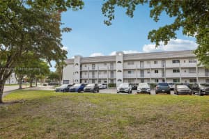 8135 Sunrise Lakes Blvd 208 Sunrise, FL 33322 - MLS#A11964374