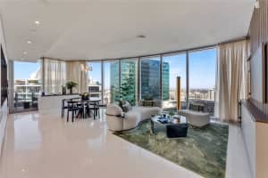 300 Biscayne Boulevard Way 5008w Miami, FL 33131 - MLS#A11964477