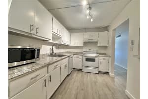 1470 Ne 125th Ter 210 North Miami, FL 33161 - MLS#A11964498