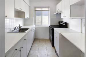 8100 Crespi Blvd #3, Miami Beach, FL 33141, - MLS#A11964523