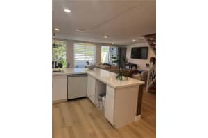 10233 Nw 52nd Ln Doral, FL 33178 - MLS#A11964563