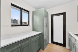 555 Nw 94th St Front Miami, FL 33150 - MLS#A11964634