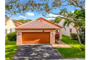 1536 Presidio Dr, Weston