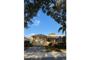 4309 Pine Ridge Ct, Weston