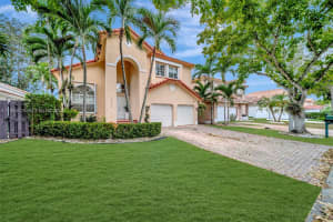 10880 Nw 58th Ter Doral, FL 33178 - MLS#A11964729