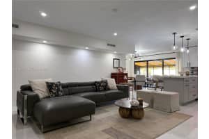 15896 Kilmarnock Dr 15896 Miami Lakes, FL 33014 - MLS#A11964734