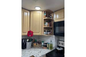 9365 Fontainebleau Blvd E105 Miami, FL 33172 - MLS#A11964783