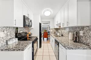 5601 Nw 18th St 4 Lauderhill, FL 33313 - MLS#A11964824