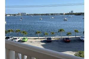 MLS# A11964828, Aventura, Florida 33160