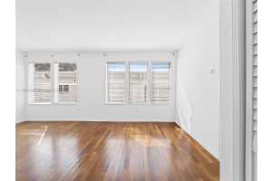 1027 Pennsylvania Ave 206 Miami Beach, FL 33139 - MLS#A11964830