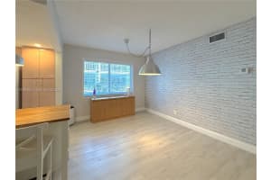 541 Blue Heron Dr 201 Hallandale Beach, FL 33009 - MLS#A11964844