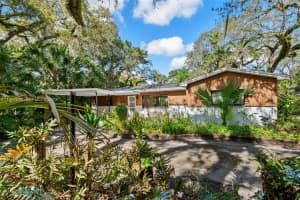 1745 Ne 137th Ter, North Miami