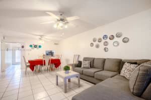 250 Gate Rd 257 Hollywood, FL 33024 - MLS#A11964876