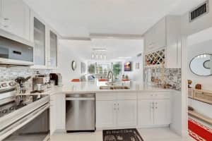 2801 Somerset Dr 215 Lauderdale Lakes, FL 33311 - MLS#A11964888