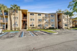 351 Palm Way , Pembroke Pines, FL 33025 - MLS#A11964921