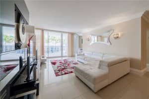 16711 Collins Ave APT 303, Sunny Isles Beach, FL 33160, - MLS#A11964935