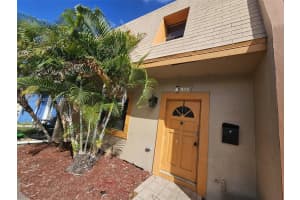 5953 Nw 24th Ct Sunrise, FL 33313 - MLS#A11964947