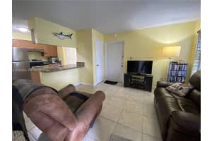 17500 Nw 67th Ct E-19 Hialeah, FL 33015 - MLS#A11964948