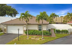 MLS# A11964976, Davie, Florida 33331