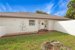 MLS# A11964976, Davie, Florida 33331
