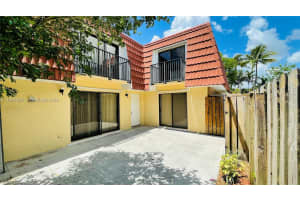 709 Nw 98th Cir Plantation, FL 33324 - MLS#A11964992