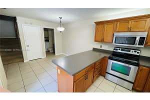 709 Nw 98th Cir Plantation, FL 33324 - MLS#A11964992