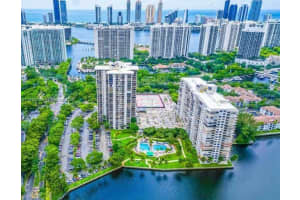 18151 Ne 31st Ct 205, Aventura