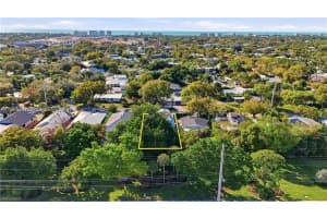1070 13th St N, Naples, FL 34102, - MLS#A11965101