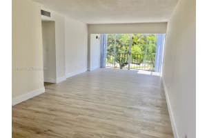 8897 Fontainebleau Blvd 303 Miami, FL 33172 - MLS#A11965117