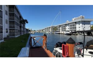 3849 Ne 169th St 201, North Miami Beach