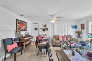 3235 Sw 93rd Ct Miami, FL 33165 - MLS#A11965214