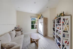 1366 W Harbor Vw W Hollywood, FL 33019 - MLS#A11965245