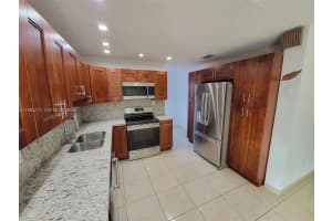 1220 Sw 78th Ave Miami, FL 33144 - MLS#A11965277