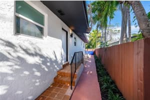 3321 Nw 19th Ter C Miami, FL 33125 - MLS#A11965303