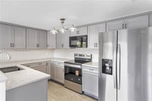 4705 Sw 62nd Ave 204 Davie, FL 33314 - MLS#A11965345