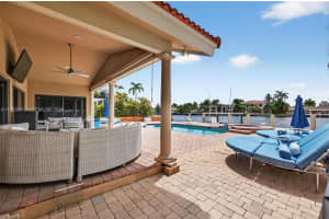 317 S Riverside Dr Pompano Beach, FL 33062 - MLS#A11965351