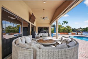 317 S Riverside Dr Pompano Beach, FL 33062 - MLS#A11965351