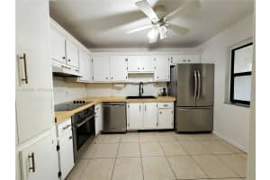 296 Racquet Club Rd 104 Weston, FL 33326 - MLS#A11965406