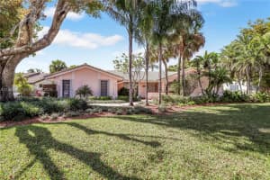 9620 E Calusa Club Dr, Miami