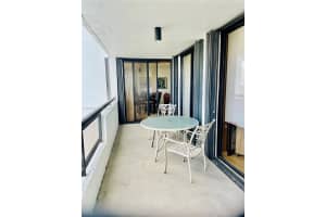 2555 Collins Ave APT 2006, Miami Beach, FL 33140, - MLS#A11965494