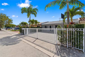 13006 Sw 51st St Miami, FL 33175 - MLS#A11965505