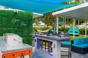 2376 Nw 2nd St, Miami