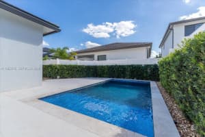 8096 Nw 48th Ter Doral, FL 33166 - MLS#A11965542