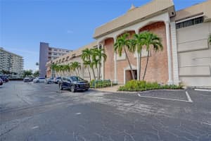 300 Golden Isles Dr, Hallandale Beach, FL 33009, Sold 02/24/26