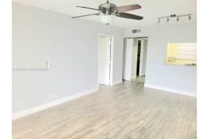 9470 Poinciana Pl 301 Davie, FL 33324 - MLS#A11965560