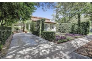 1107 Alhambra Cir, Coral Gables