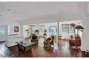 1107 Alhambra Cir Coral Gables, FL 33134 - MLS#A11965598