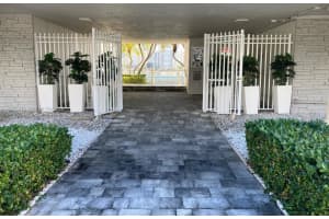 462 Golden Isles Dr APT 206, Hallandale Beach, FL 33009, - MLS#A11965613